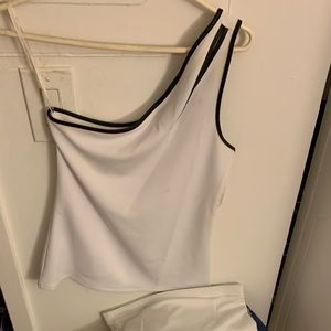 Guess two piece set white/black size medium